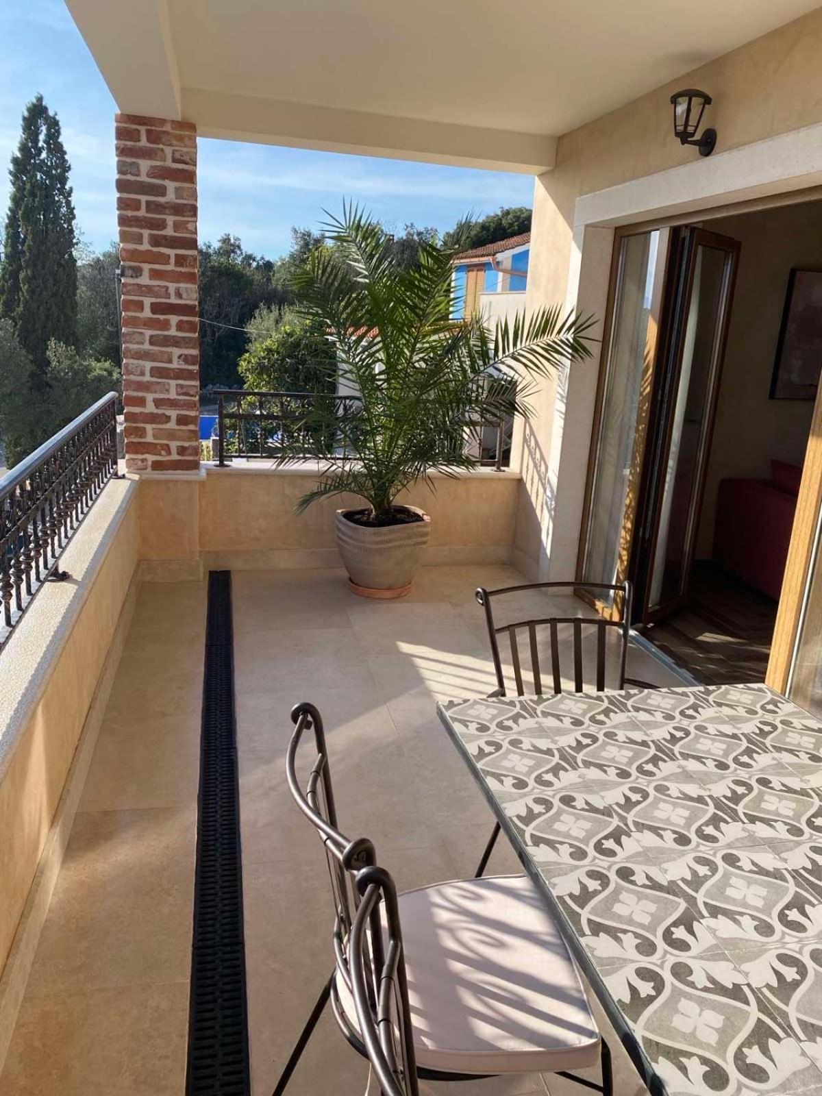 Apartments Sanja Pinezići Zewnętrze zdjęcie